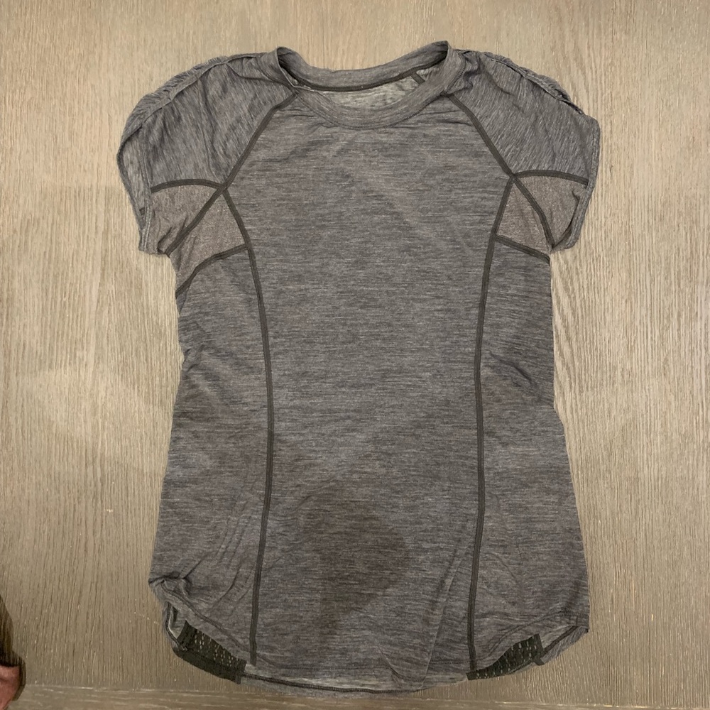 Lulu athletic t-shirt